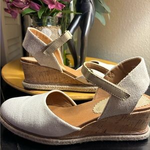 Cream barestraps